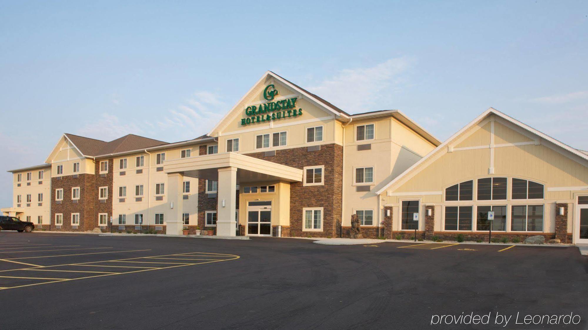 Grandstay Hotel & Suites Mount Horeb - Madison Esterno foto