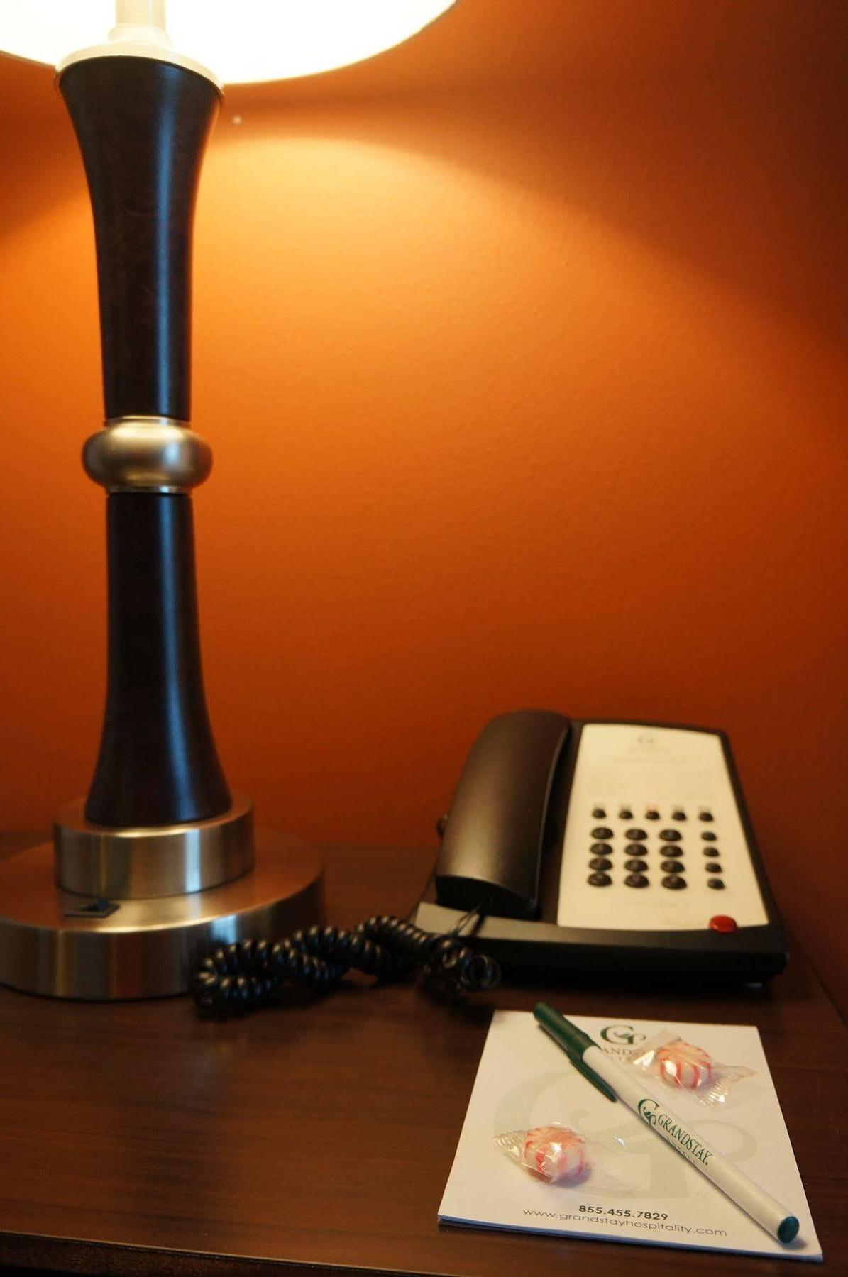 Grandstay Hotel & Suites Mount Horeb - Madison Esterno foto