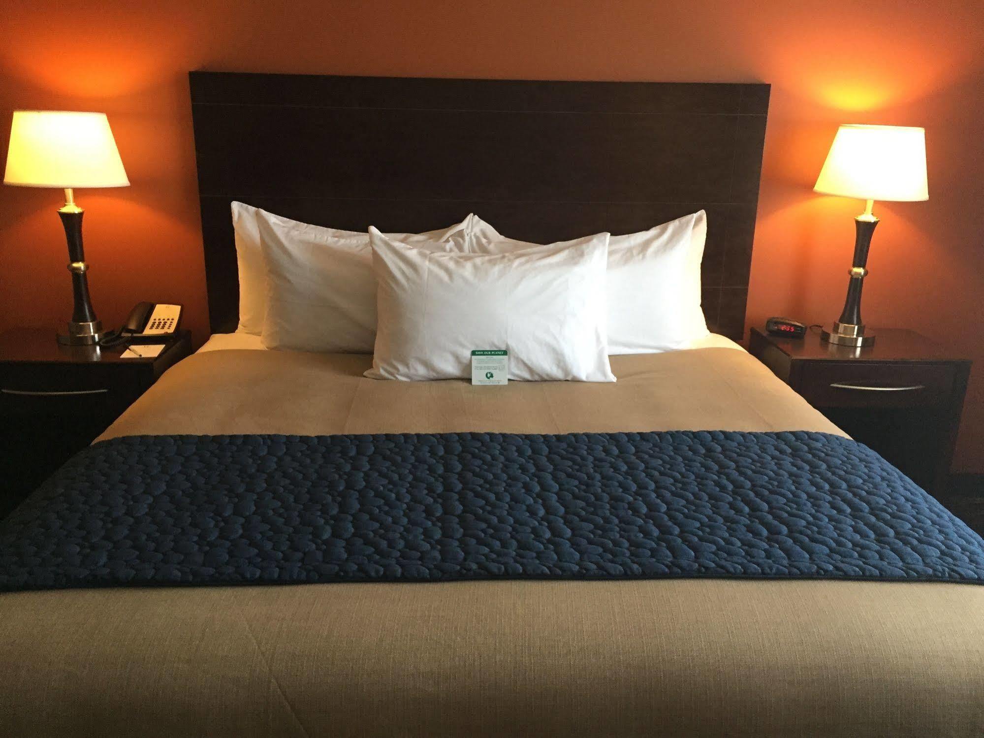 Grandstay Hotel & Suites Mount Horeb - Madison Esterno foto